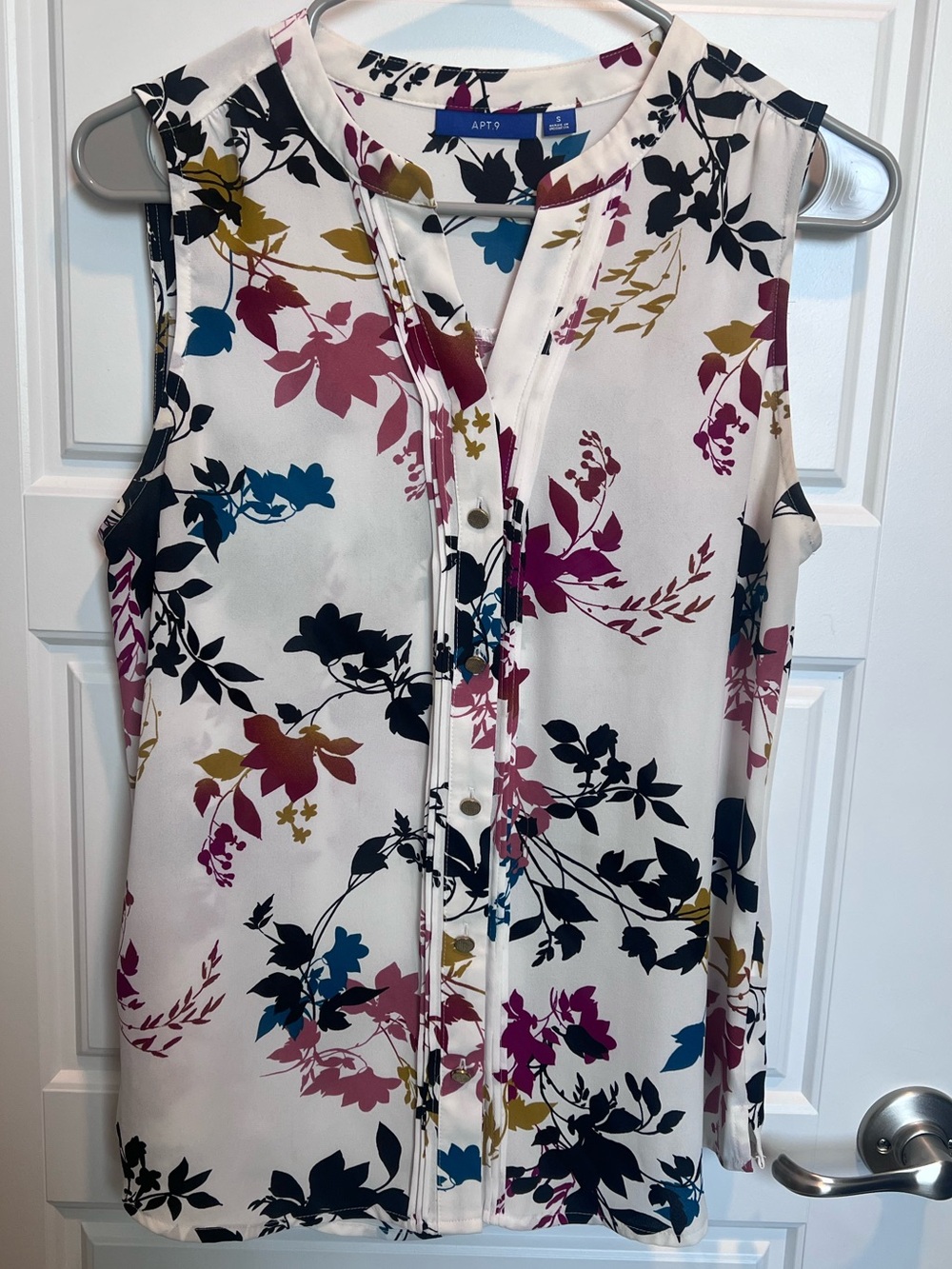 Apt. 9 White Floral Button-Front Sleeveless Blouse